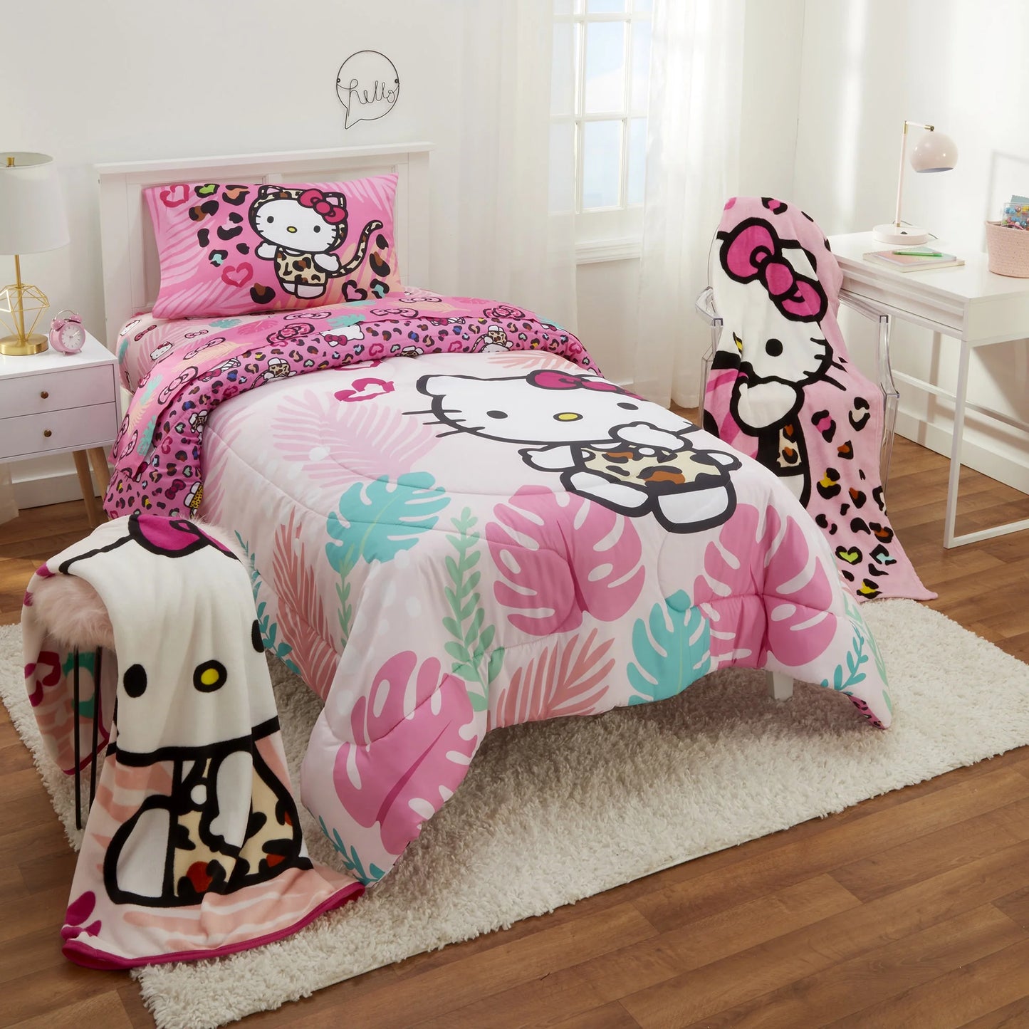 Hello Kitty Plants Fleece Throw Blanket – Soft & Cozy, 46" x 60"