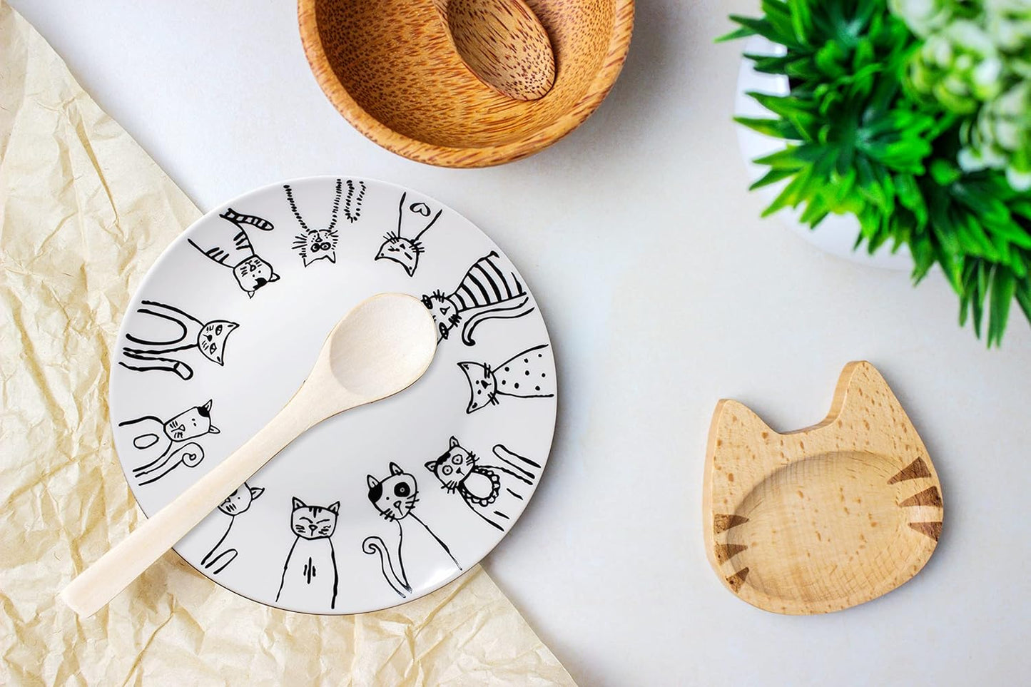 Cartoon Cat Porcelain Salad & Dessert Plate Set – Set of 4 (Available in 8-Inch or 10.5-Inch)