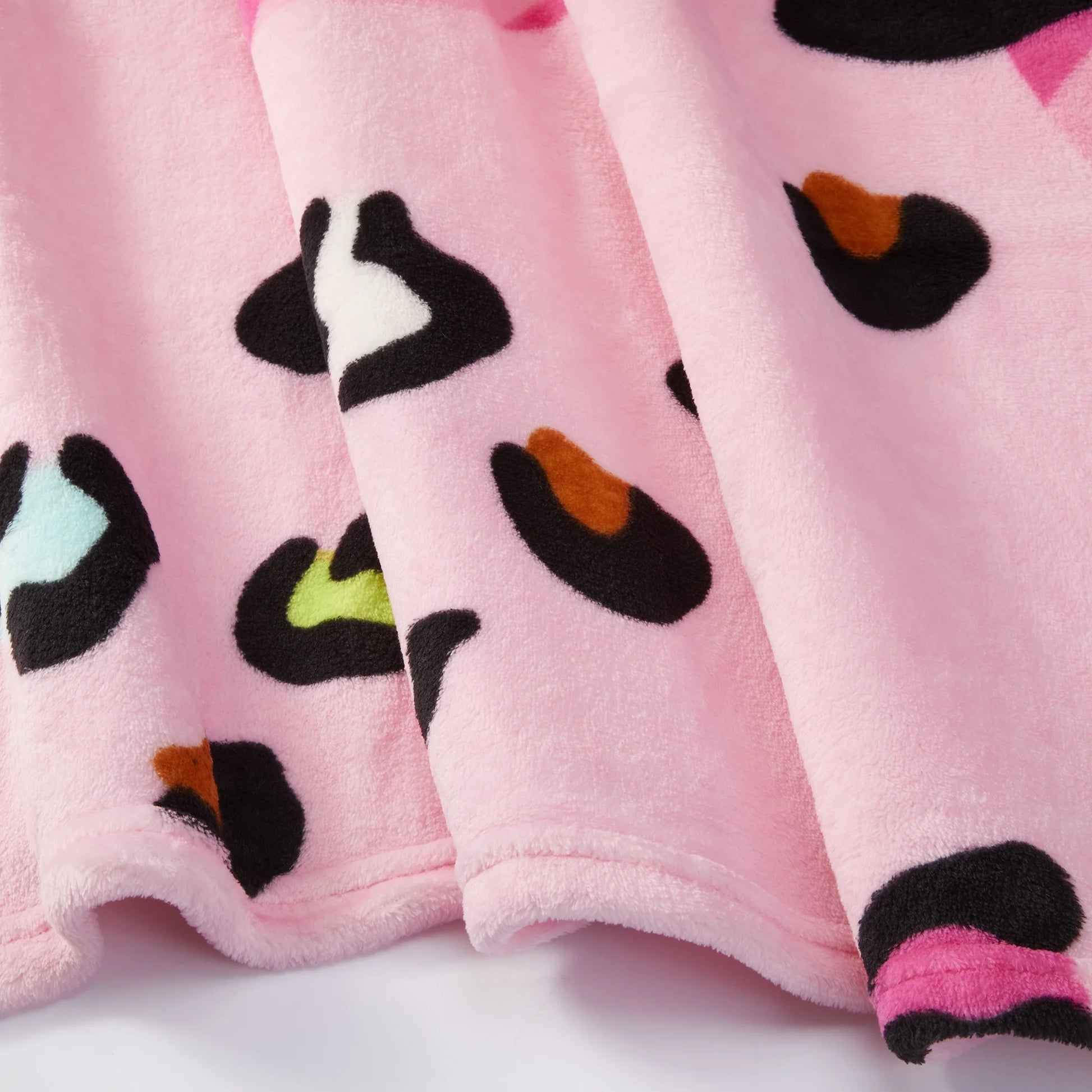 Hello Kitty Pink Ribbon Fleece Throw Blanket – Soft & Cozy, 62" x 90"